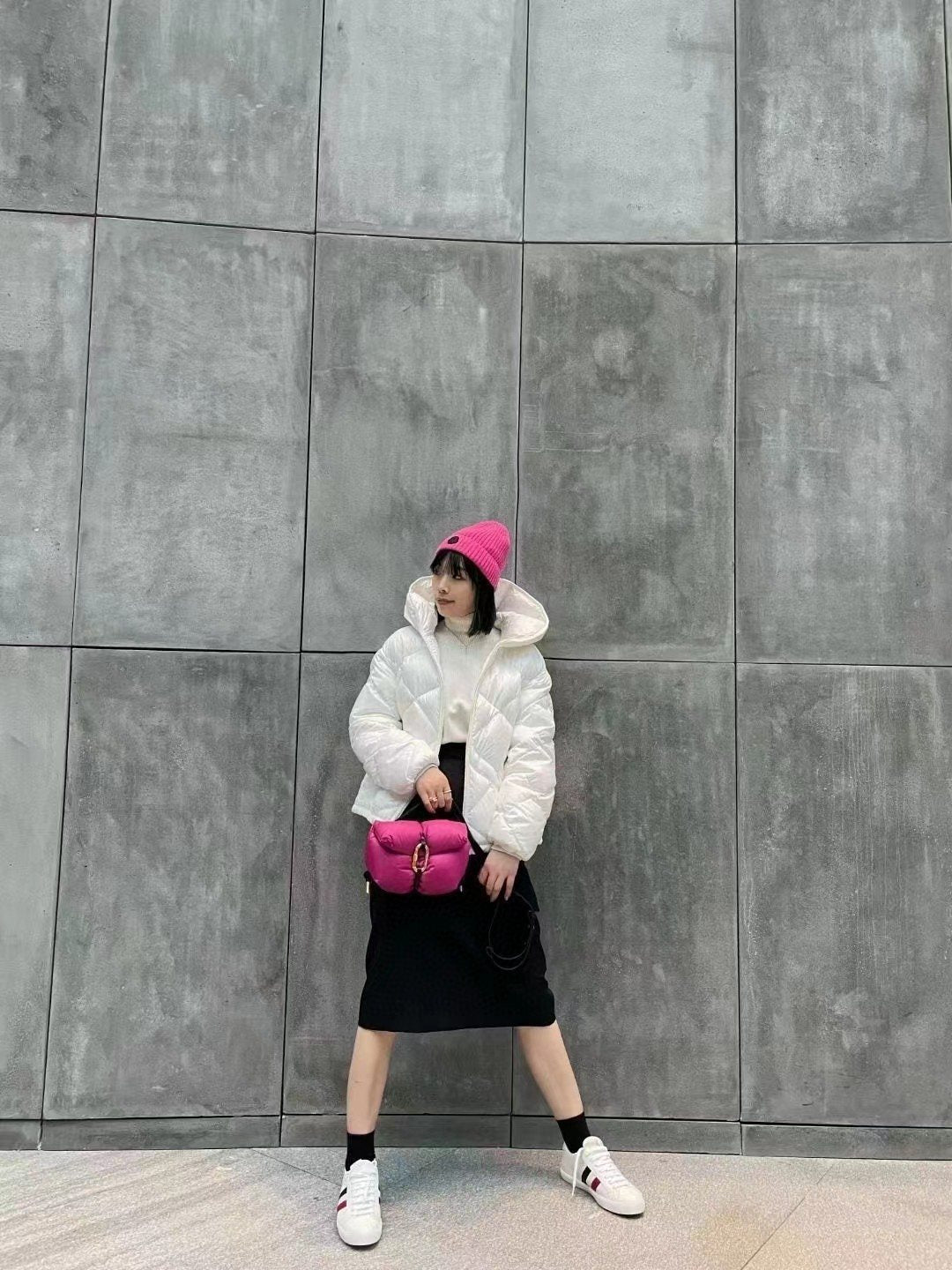 Moncler Women's Hooded Diamond-Quilt Puffer Coat — context