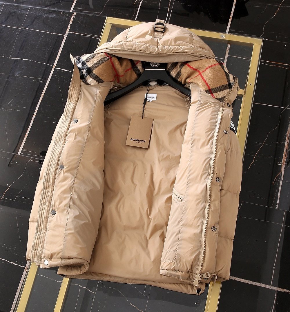 Burberry Hooded Short Down Jacket — detail