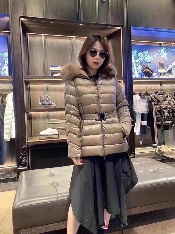 Moncler Fur-Trim Hood Belted Short Down Coat — context