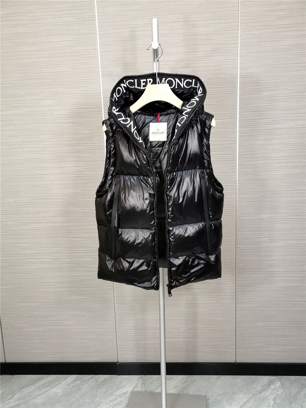 Moncler Hooded Letter-Trim Down Vest — hang_tag
