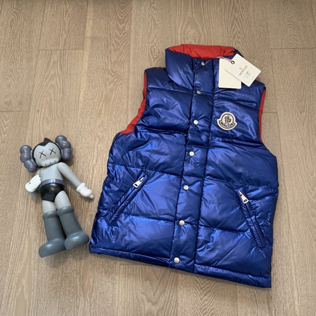 Moncler Glossy Quilted Down Vest — hang_tag