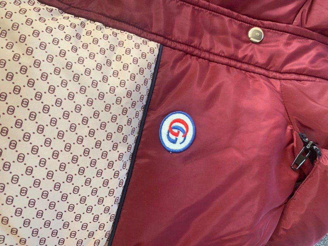 GUCCI Burgundy Monogram Color-Block Hooded Short Down Jacket — fabric_closeup