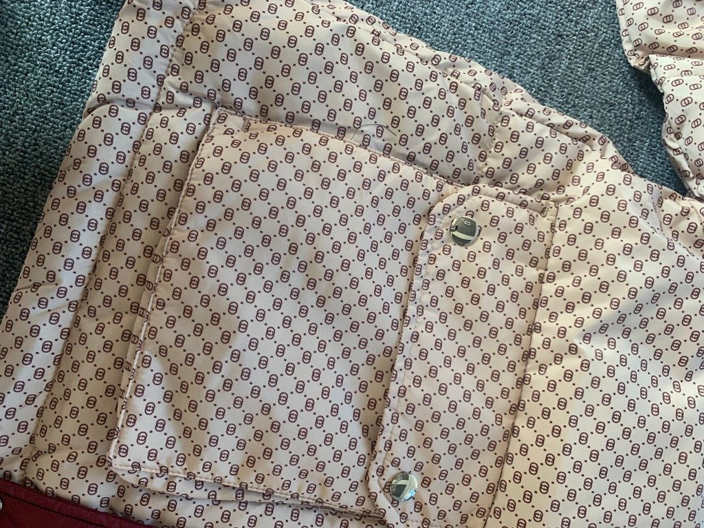 GUCCI Burgundy Monogram Color-Block Hooded Short Down Jacket — fabric_closeup