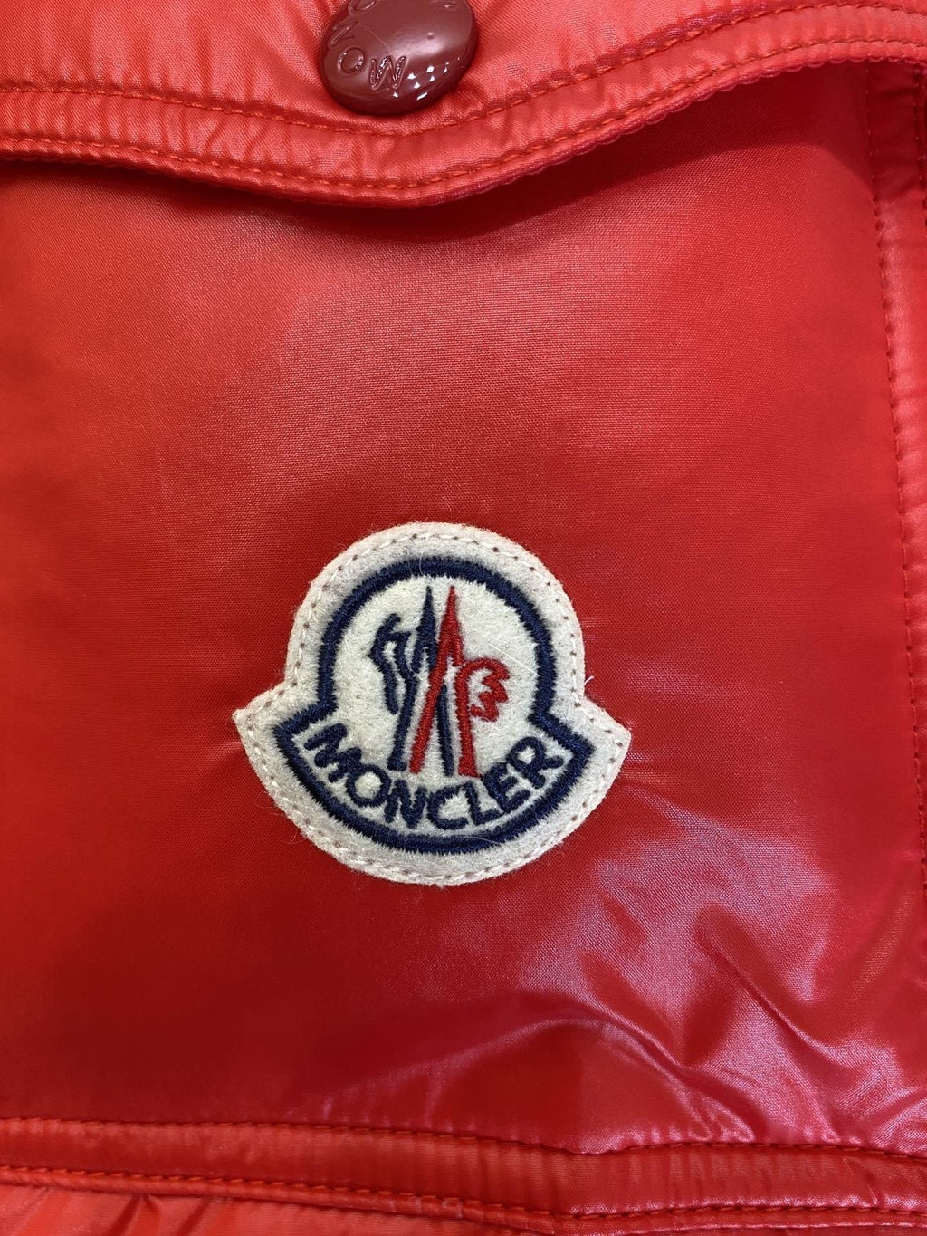 Moncler Ecrins Hooded Puffer Coat — detail