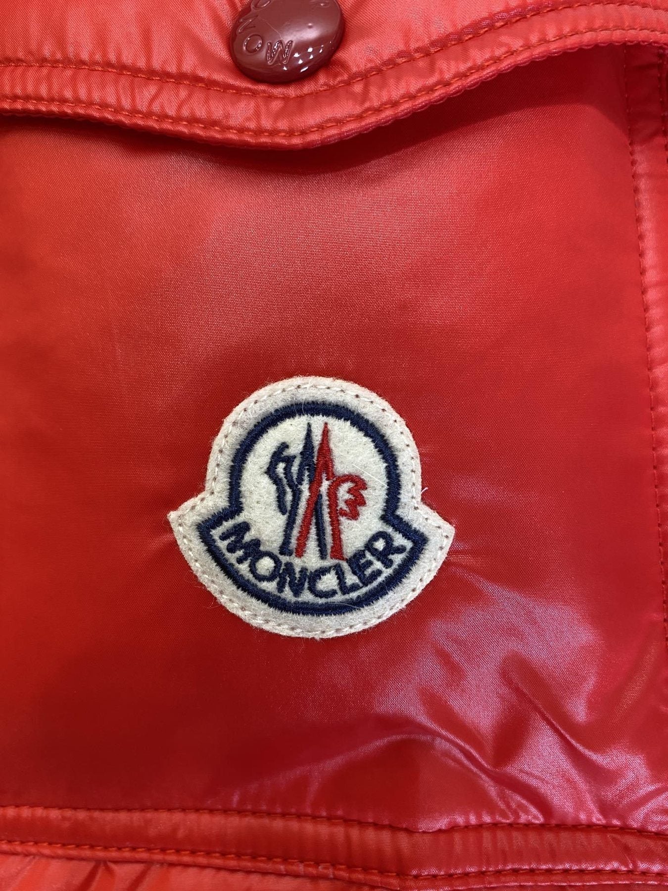 Moncler Ecrins Hooded Puffer Coat — detail