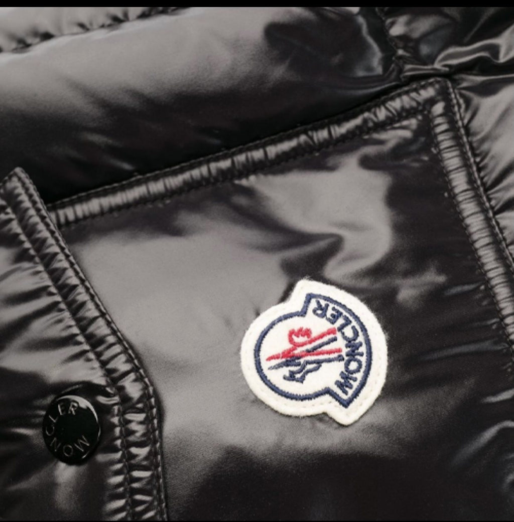 Moncler Ecrins Hooded Puffer Coat — detail