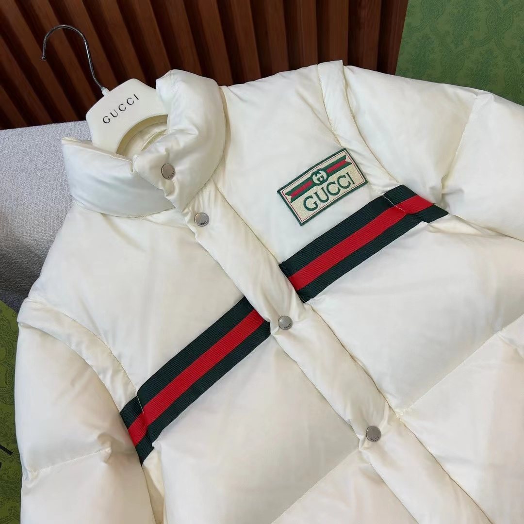 GUCCI Convertible Puffer Jacket — detail