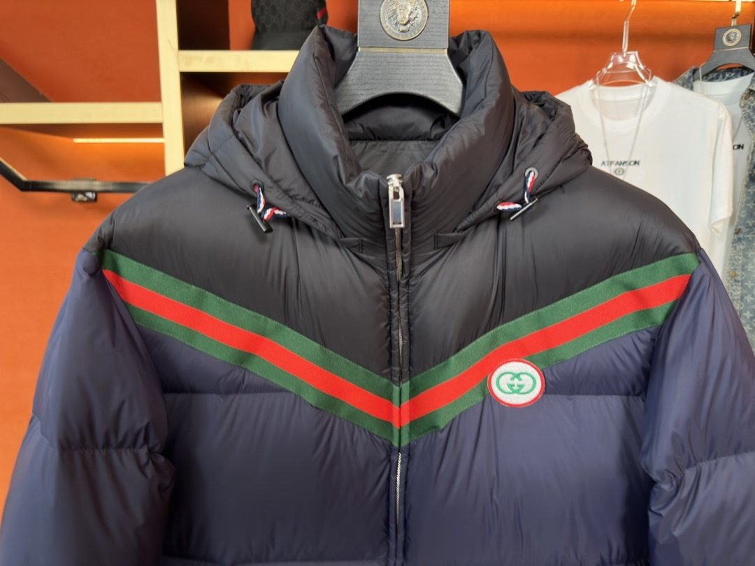 GUCCI Hooded Web Stripe Puffer Jacket — detail