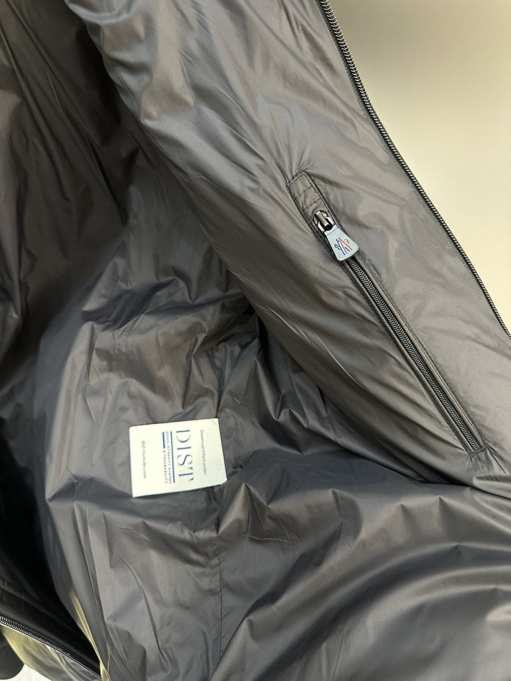 Moncler Black Quilted Hybrid Jacket — neck_label