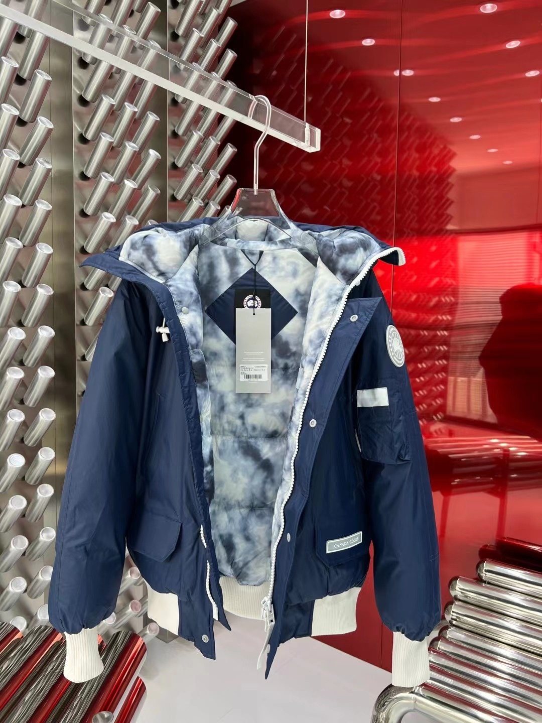 Canada Goose Hooded Puffer Jacket — hang_tag
