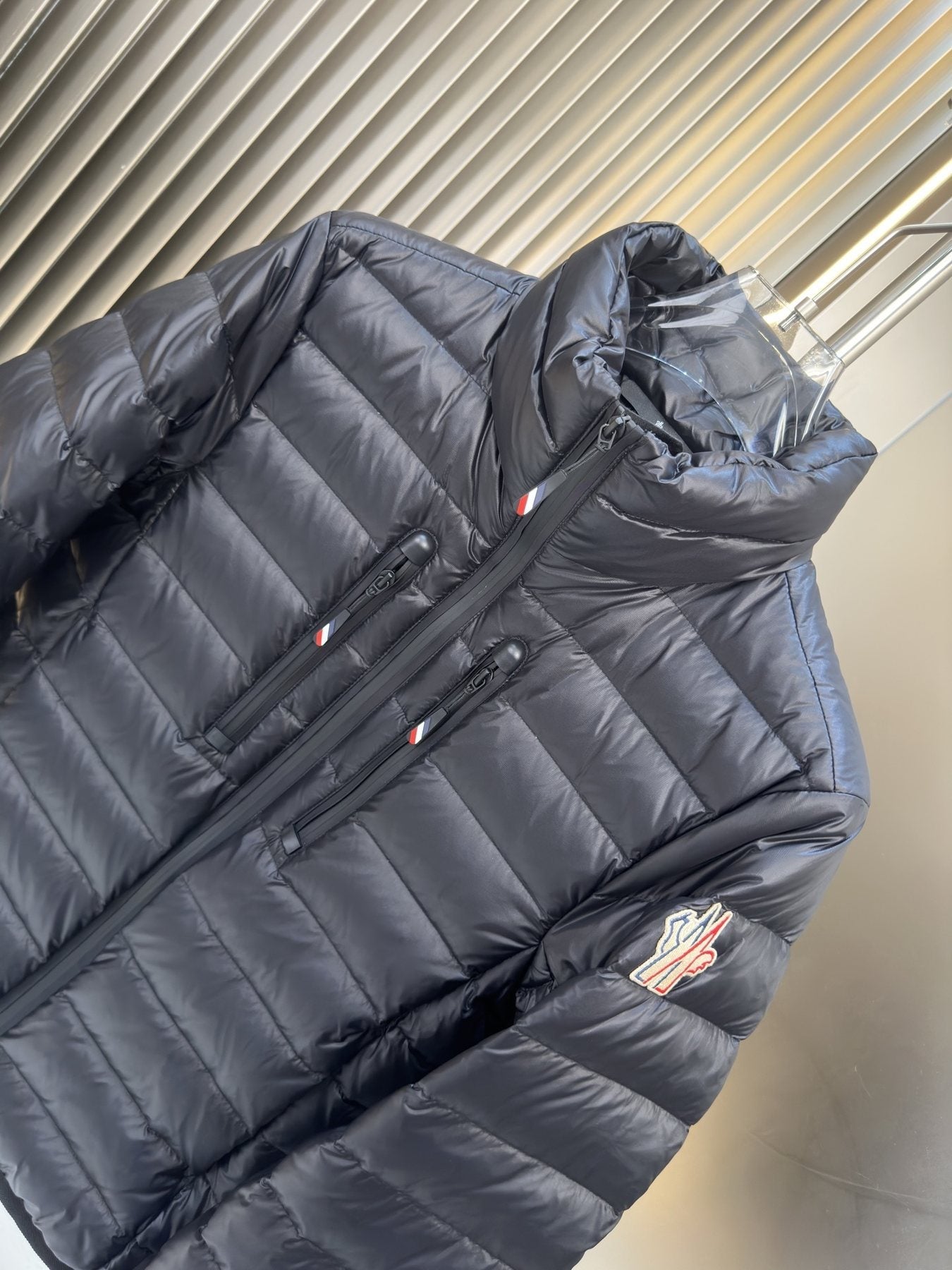 Men Moncler coat Black Quilted Zip-Front Puffer Jacket — detail