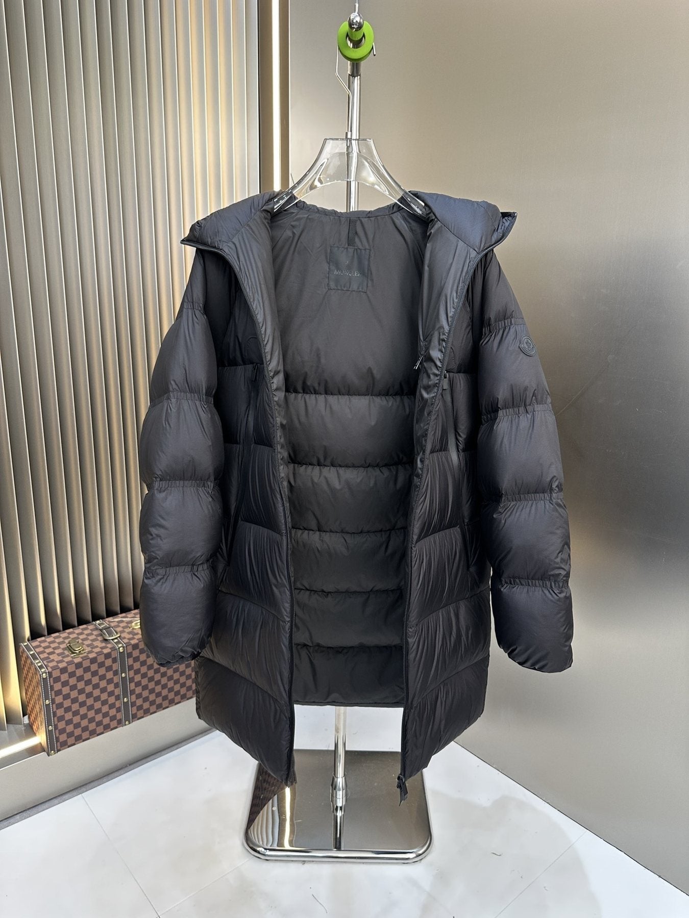 Men Moncler coat Hooded Long Quilted Down Jacket — detail