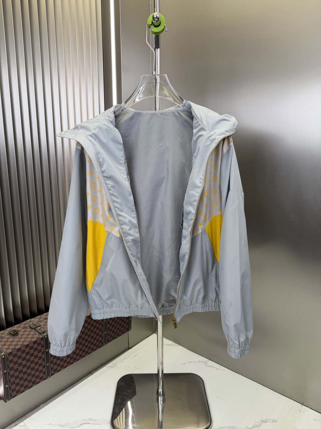 2026 Original Jacket Light Blue Color-Block Hooded Windbreaker — detail