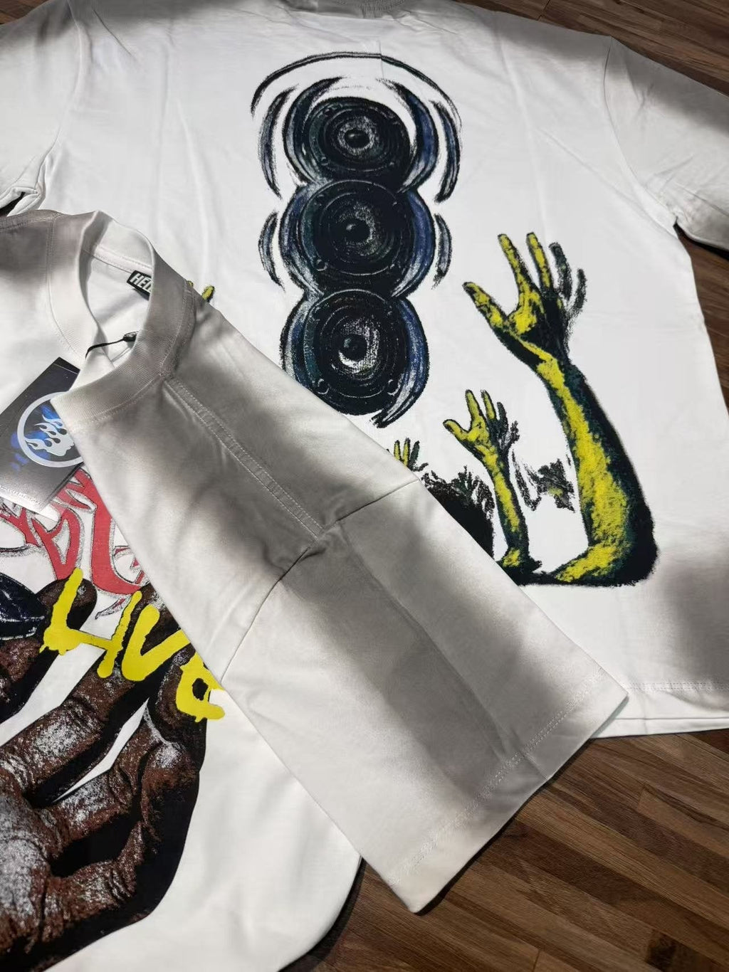 Hellstar Live Graffiti Graphic T-Shirt — detail