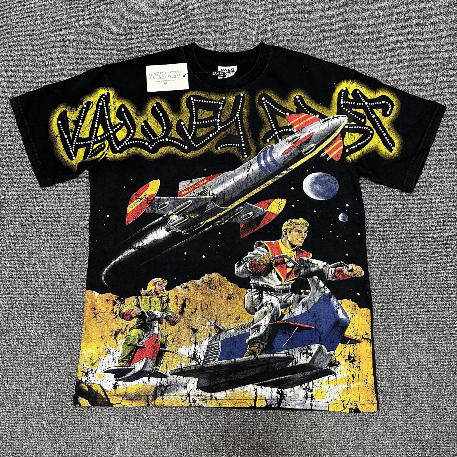 VALE USA Rocket Space Graphic T-Shirt — front
