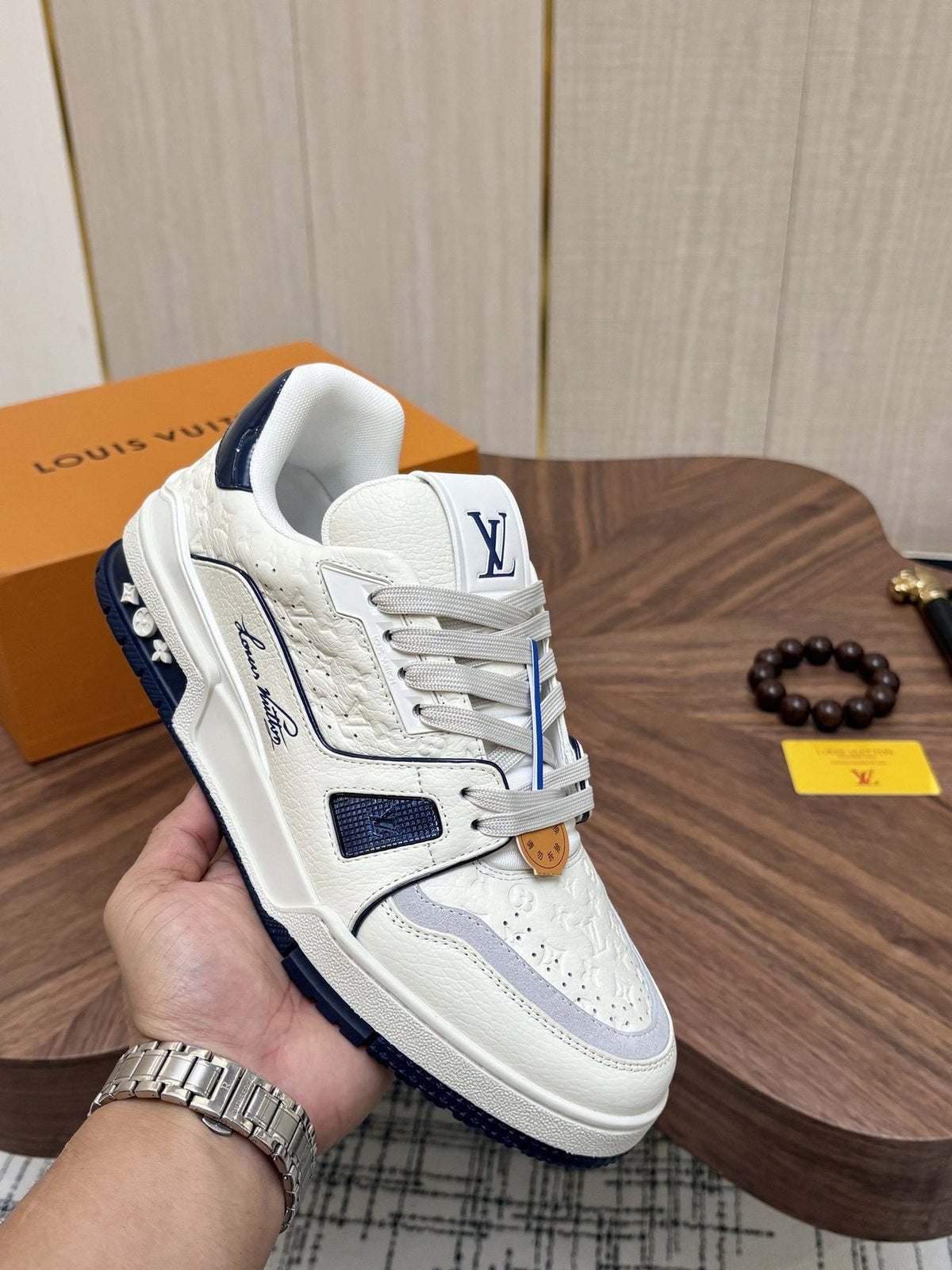Louis Vuitton White & Navy Low-Top Sneakers — model