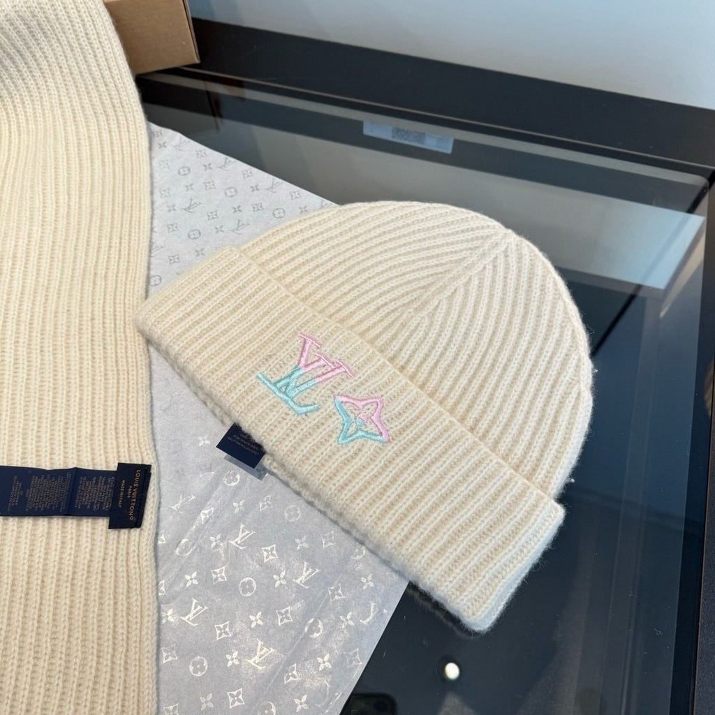 Louis Vuitton Cream Rib-Knit Scarf and Beanie Set — detail