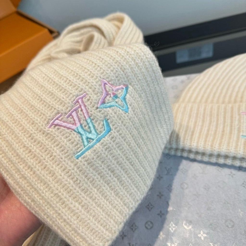 Louis Vuitton Cream Rib-Knit Scarf and Beanie Set — detail