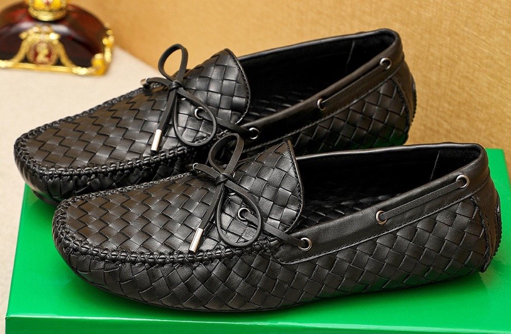 Bottega Veneta Black Woven Lace-Up Loafers — front
