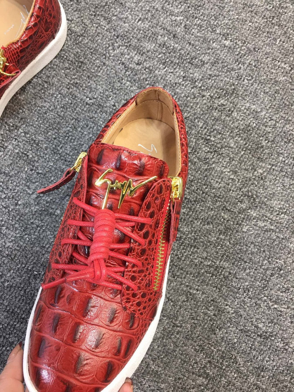 Giuseppe Zanotti Red Croc-Embossed Low-Top Sneakers — detail