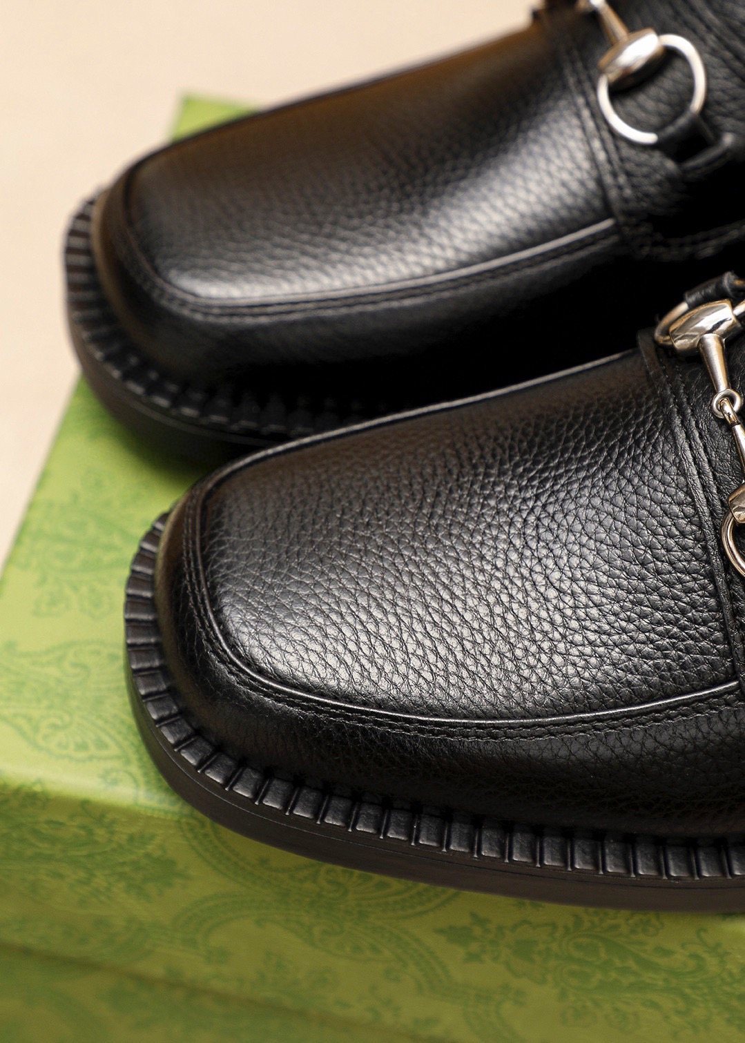 Gucci Black Textured Leather Loafers — detail
