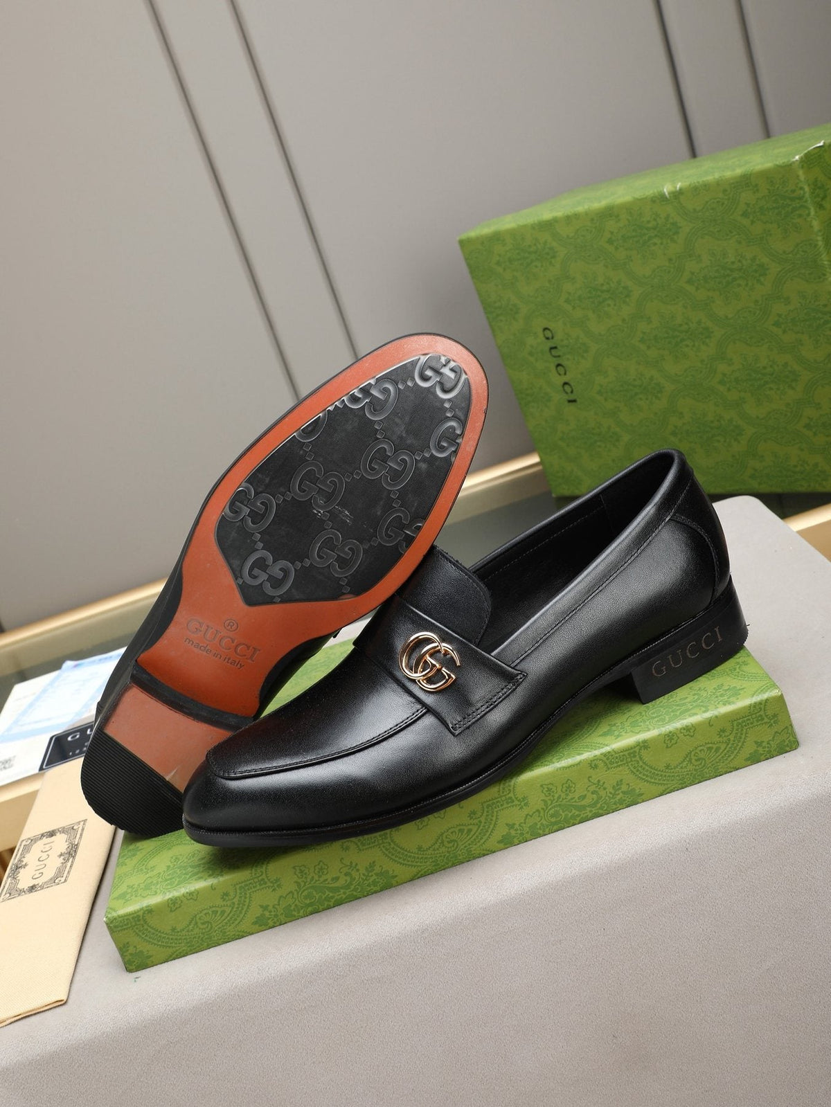 Gucci Black Logo-Hardware Loafers — front