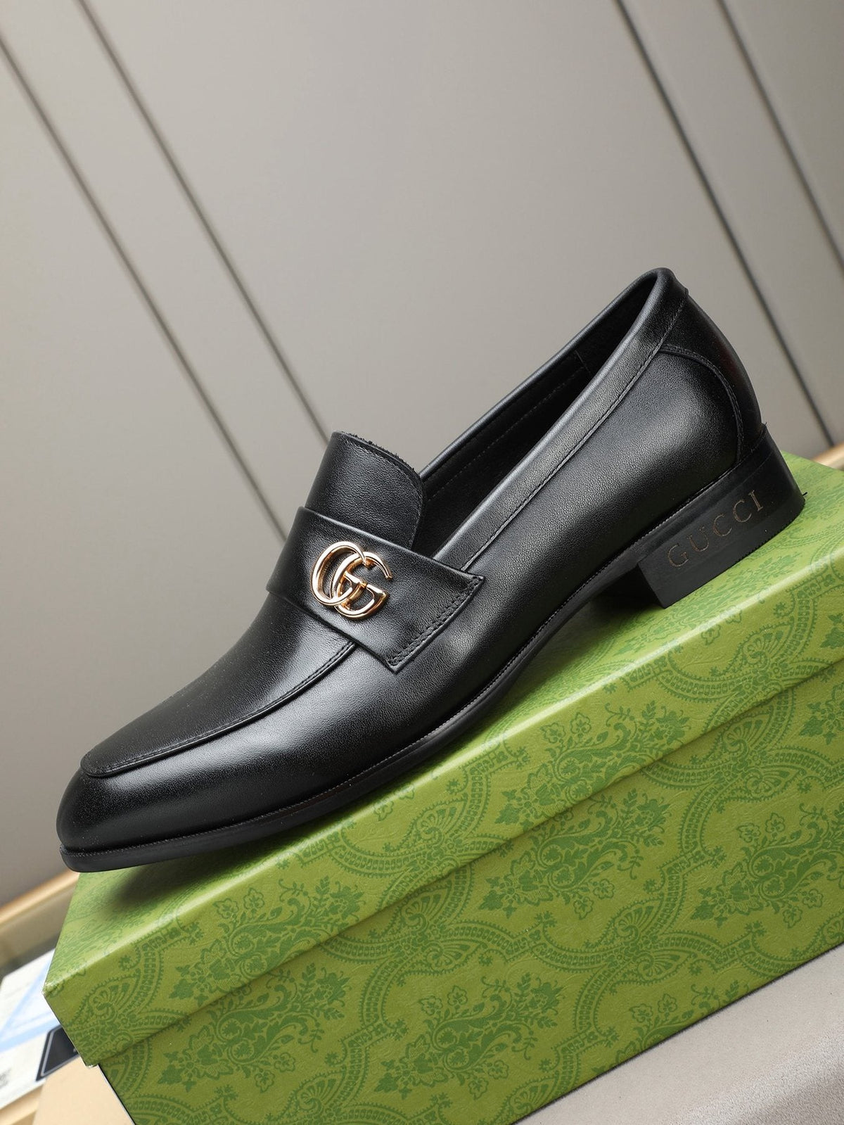 Gucci Black Logo-Hardware Loafers — side
