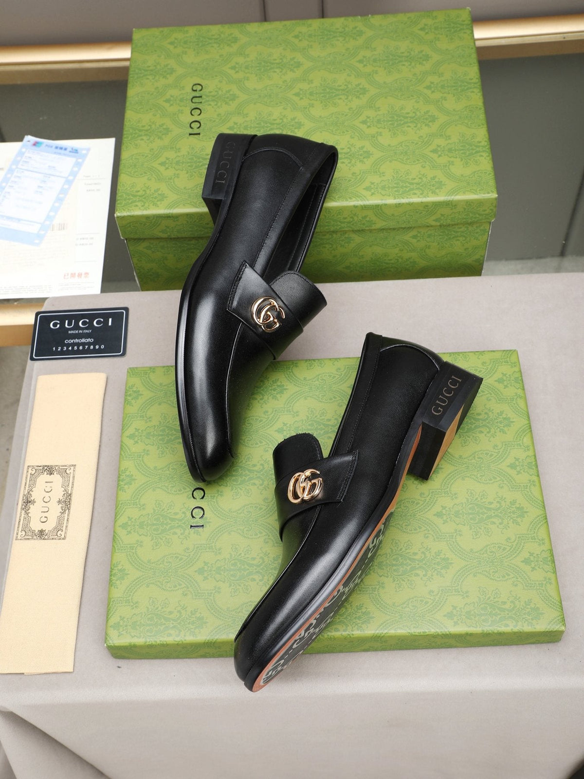 Gucci Black Logo-Hardware Loafers — front