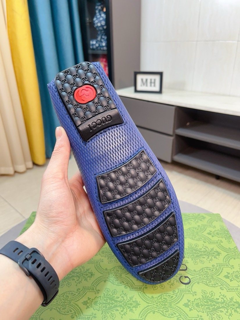 Gucci Blue Textured Hardware Loafers — back