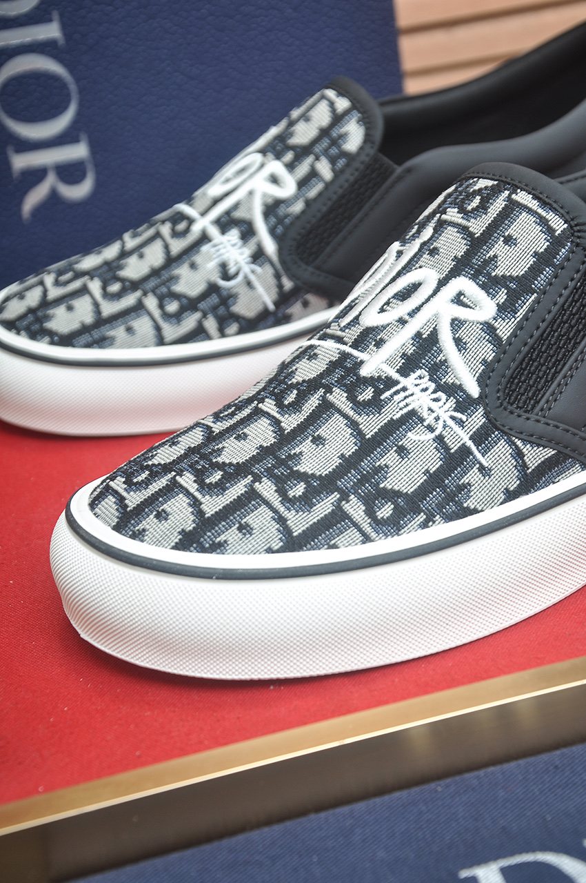 Dior Patterned Slip-On Sneakers — detail