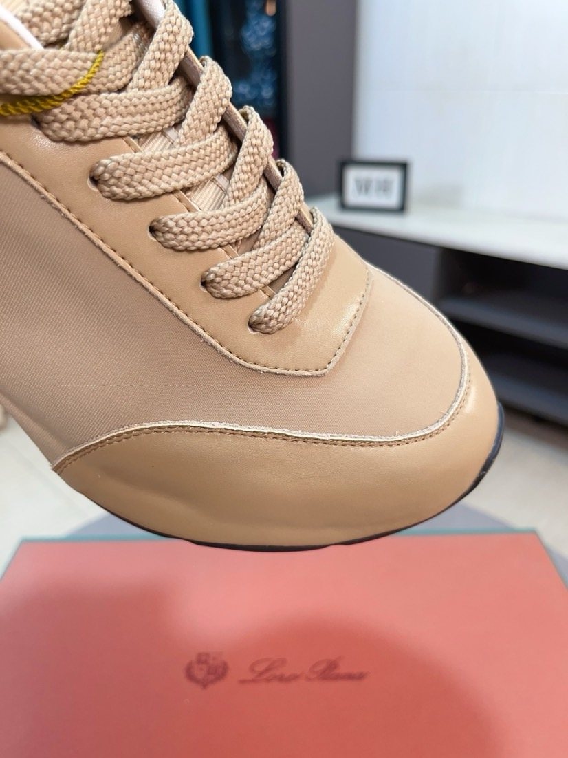 Loro Piana Beige Low-Top Sneakers — detail