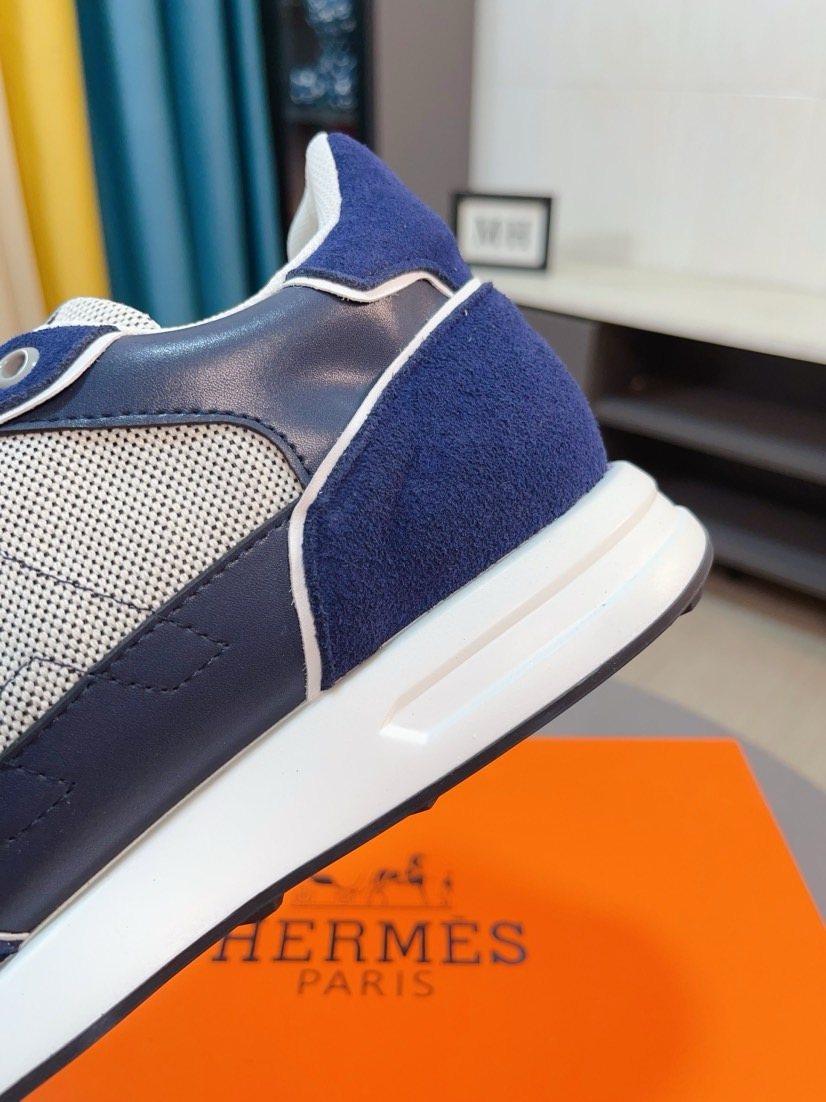 Hermès Navy Blue H-Detail Low-Top Sneakers — detail