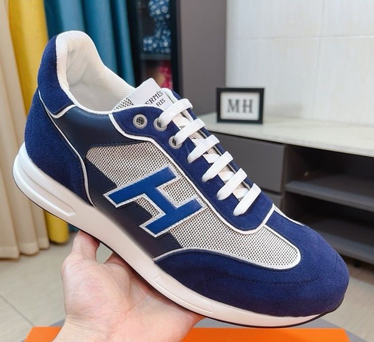 Hermès Navy Blue H-Detail Low-Top Sneakers — hero