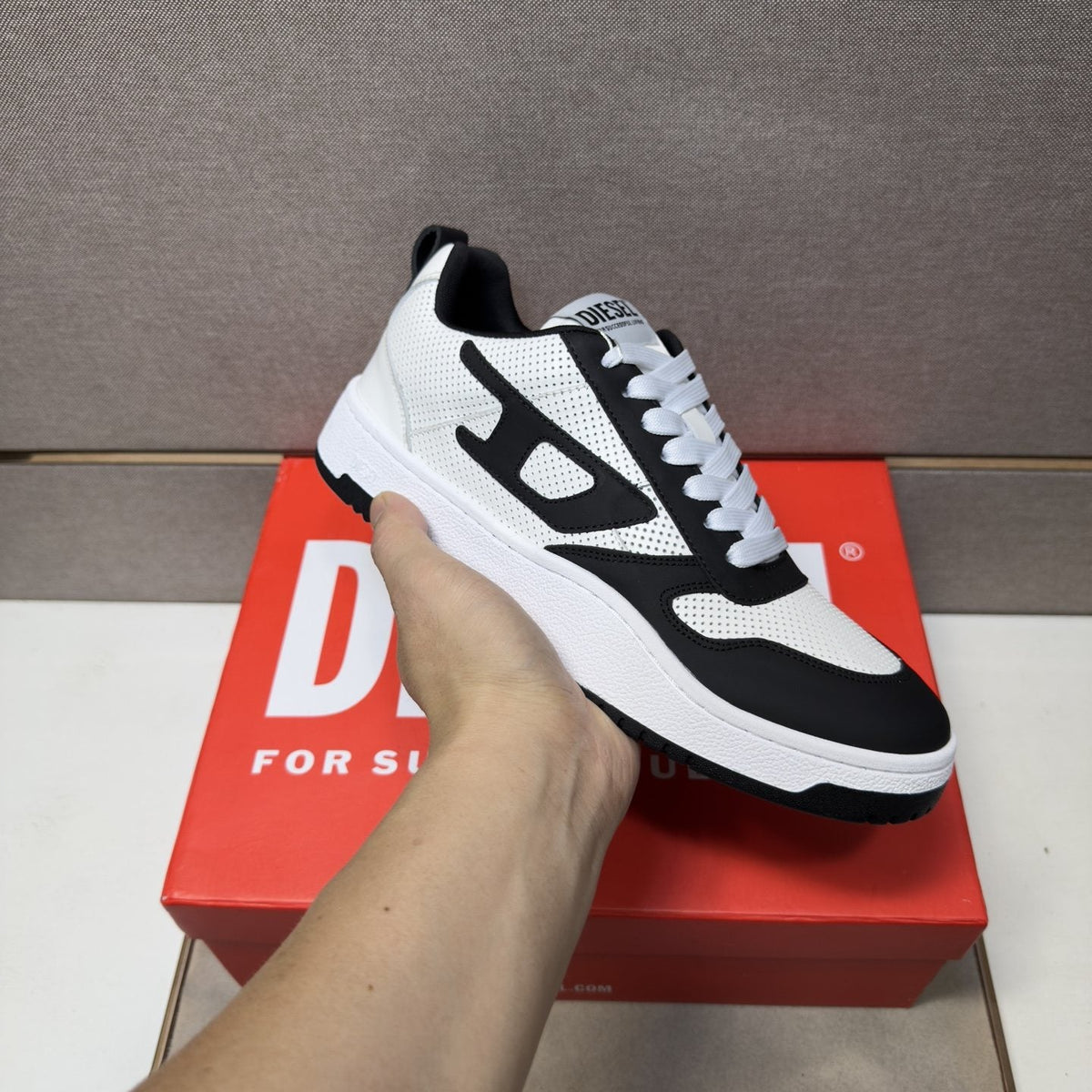DIESEL Black and White Low-Top Sneakers — model