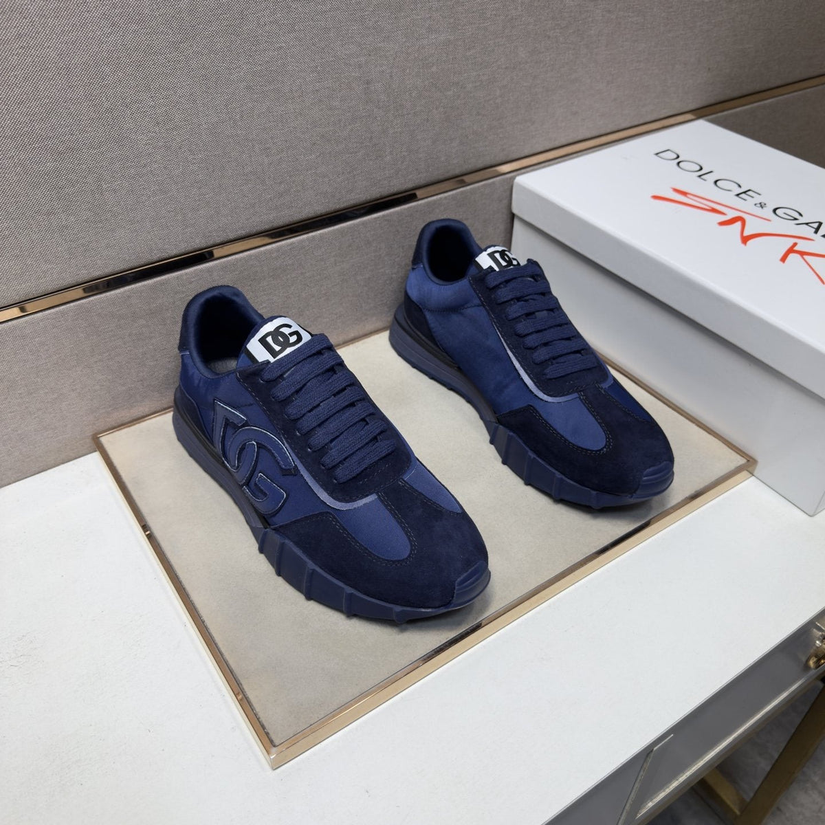Dolce & Gabbana Navy Logo Low-Top Sneakers — front