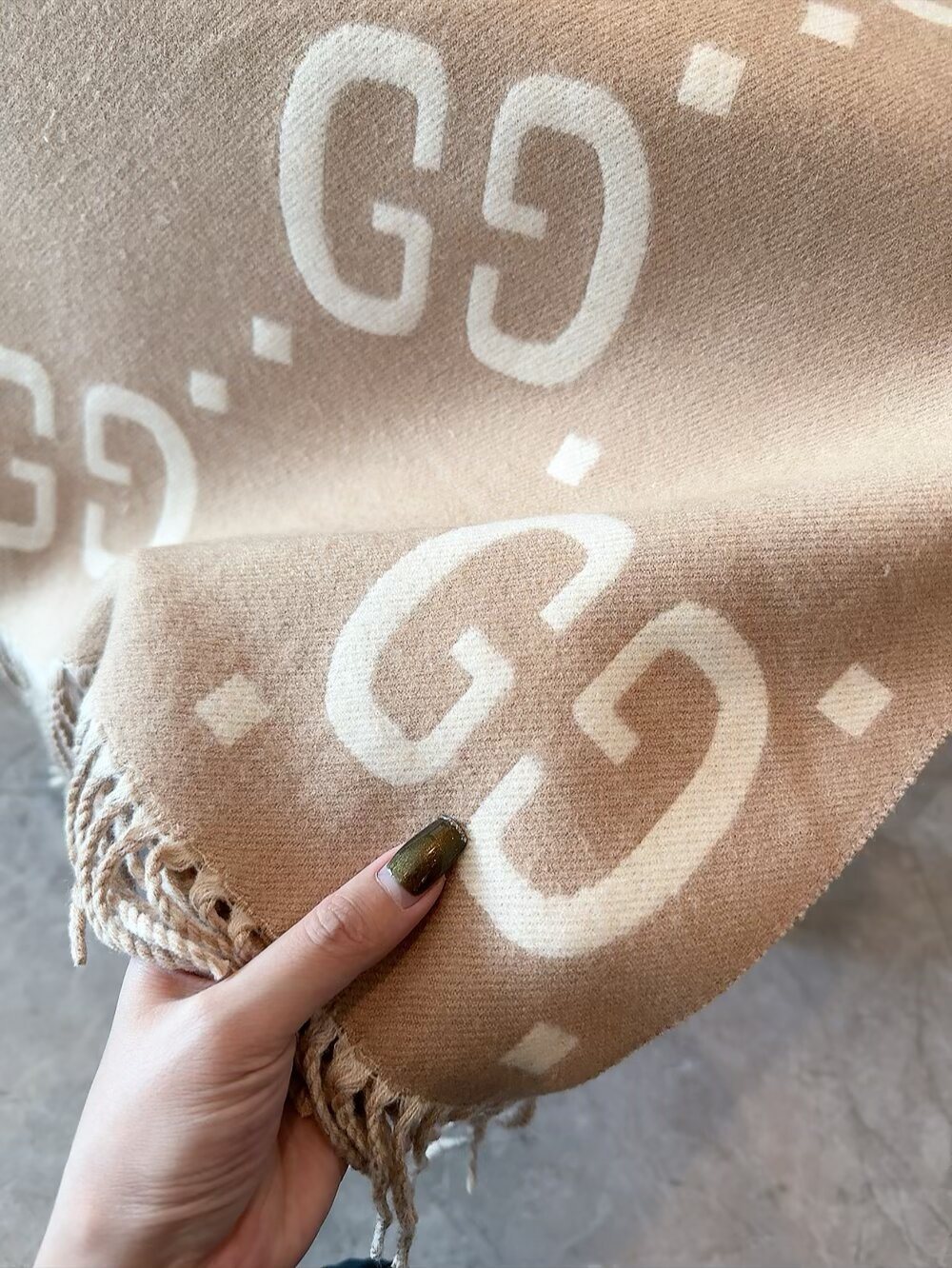 Gucci Reversible Fringed Scarf — detail