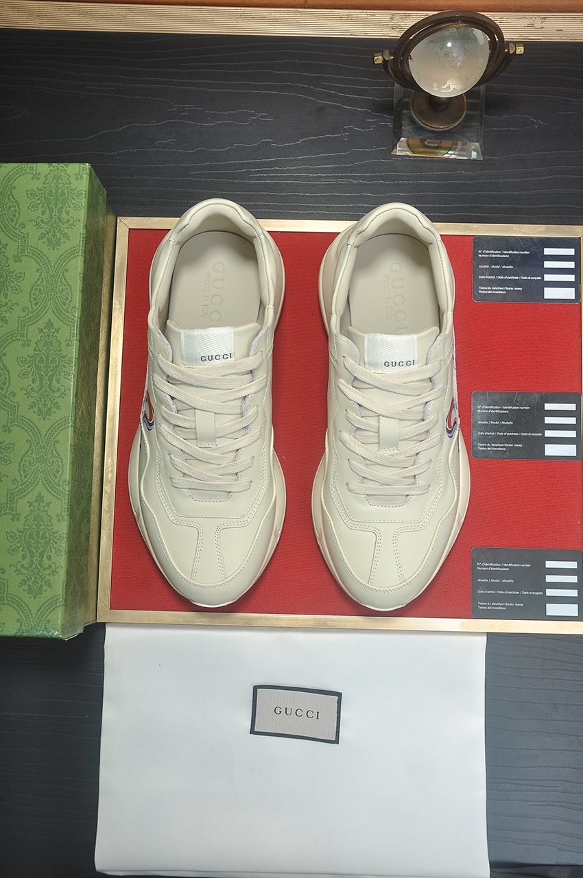GUCCI Multicolor Graphic Chunky Sneakers — front