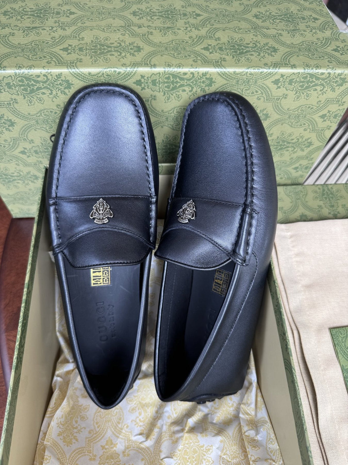 Gucci Black Bee Driving Loafers — front