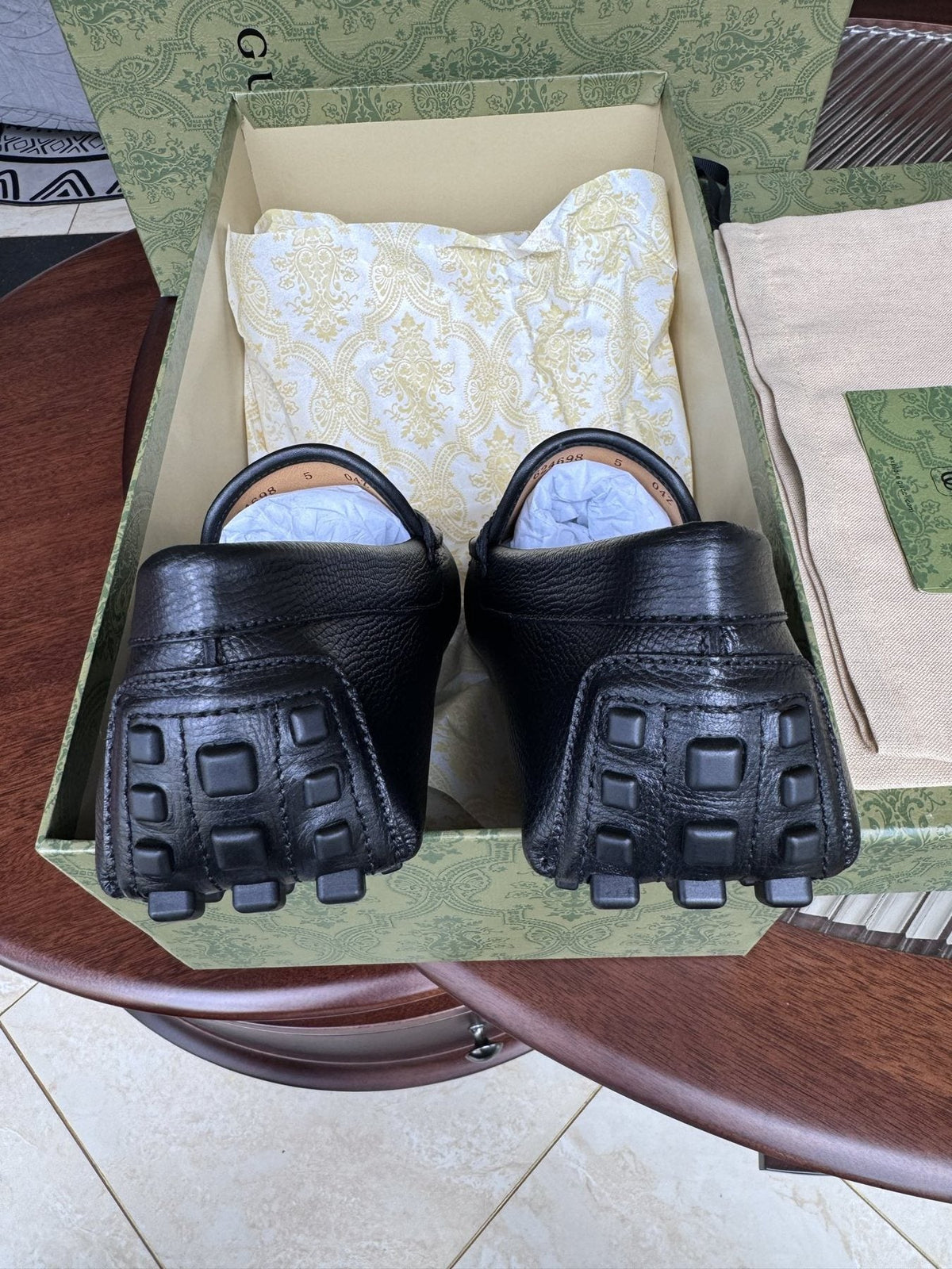 Gucci Black Bee Driving Loafers — detail