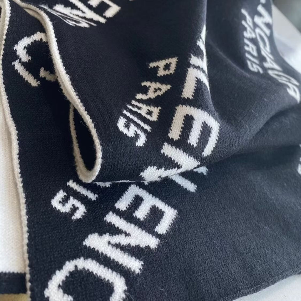 Balenciaga Black & White Knit Scarf — detail