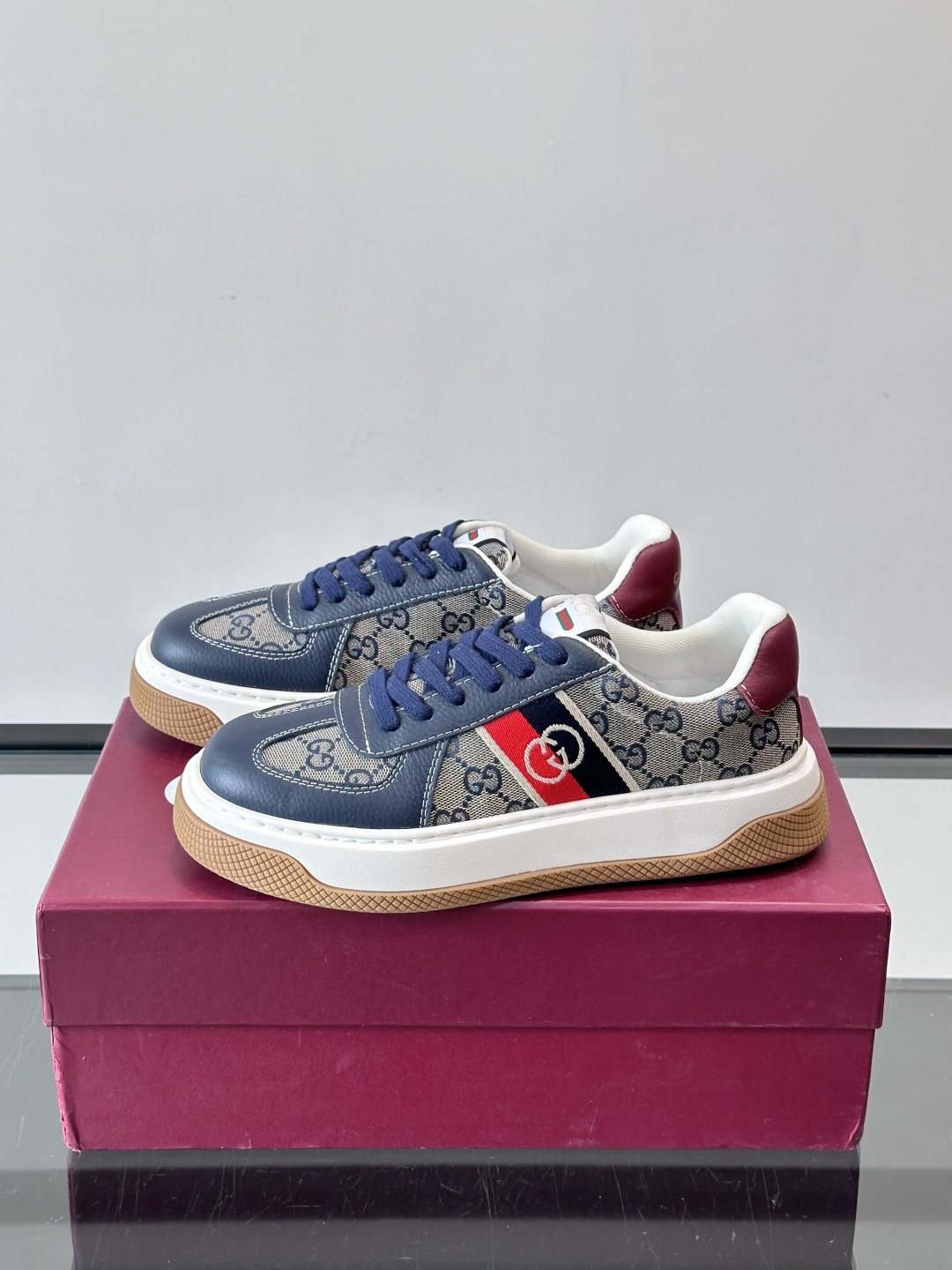 Gucci Navy Monogram Stripe Low-Top Sneakers — side