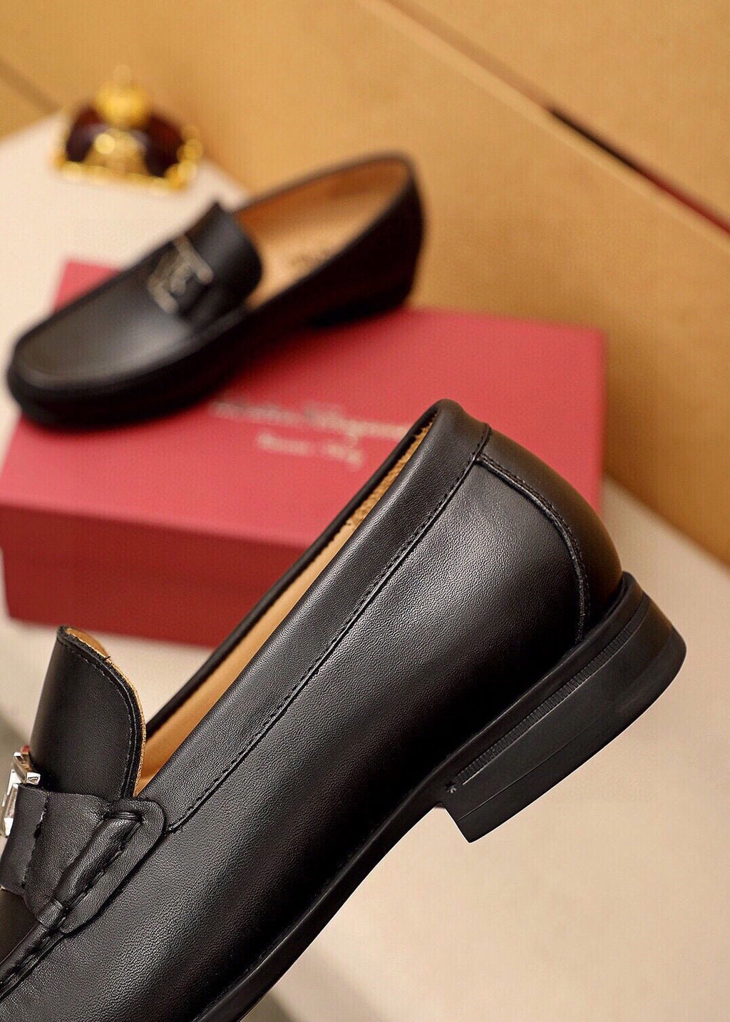 Ferragamo Black Metal Hardware Loafers — side