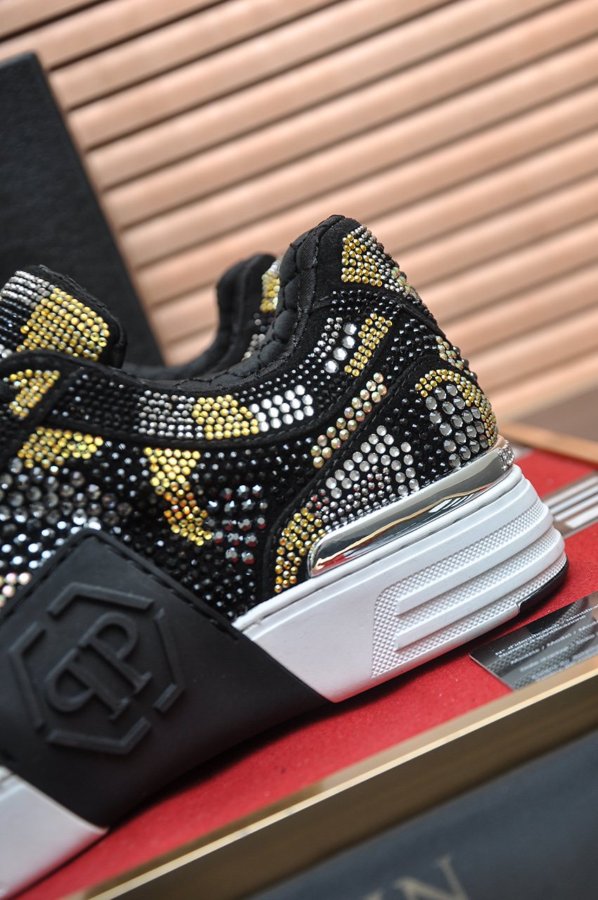 Philipp Plein Black & Gold Patterned Sneakers — model