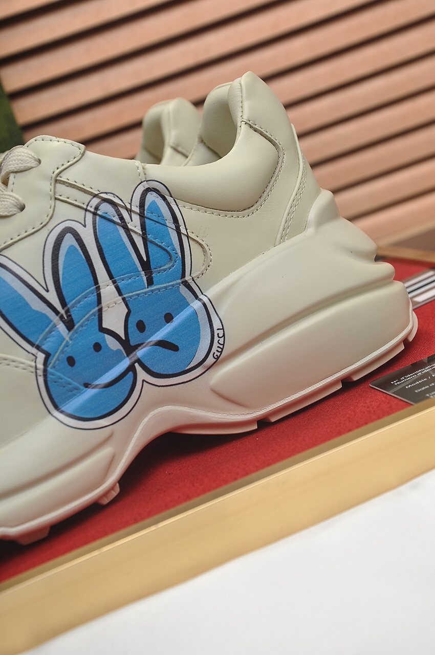 Gucci Blue Graphic Sneakers — detail