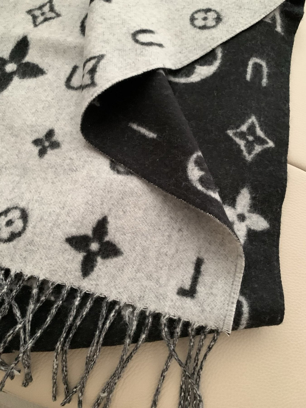 Louis Vuitton Reversible Monogram Fringe Scarf — detail