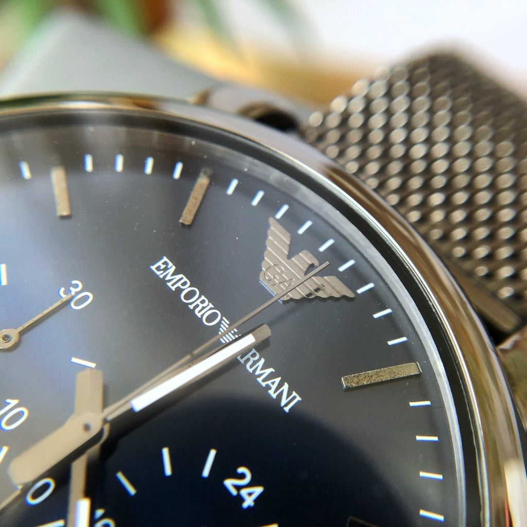 EMPORIO ARMANI Navy Mesh Bracelet Watch — detail