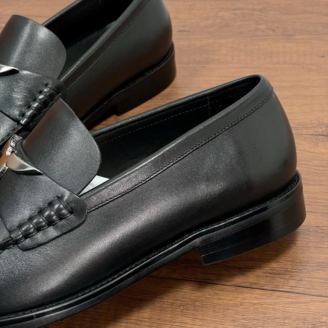 Louis Vuitton Major Black Loafers — detail