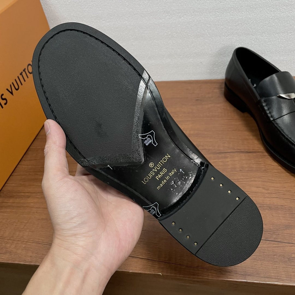 Louis Vuitton Major Black Loafers — detail