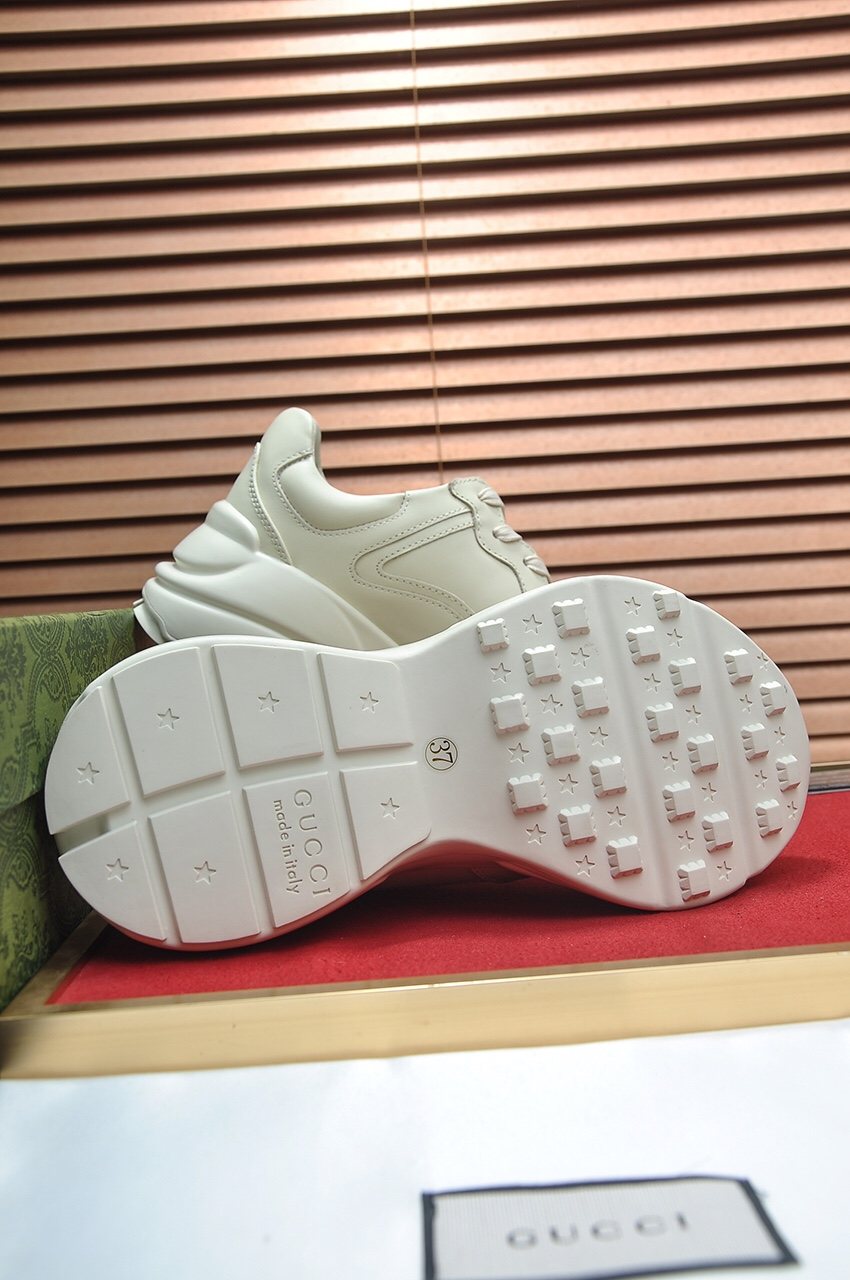 GUCCI Multicolor Lettering Chunky Sneakers — detail