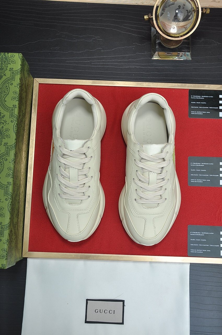 Gucci Bear Graphic Low-Top Sneakers — front
